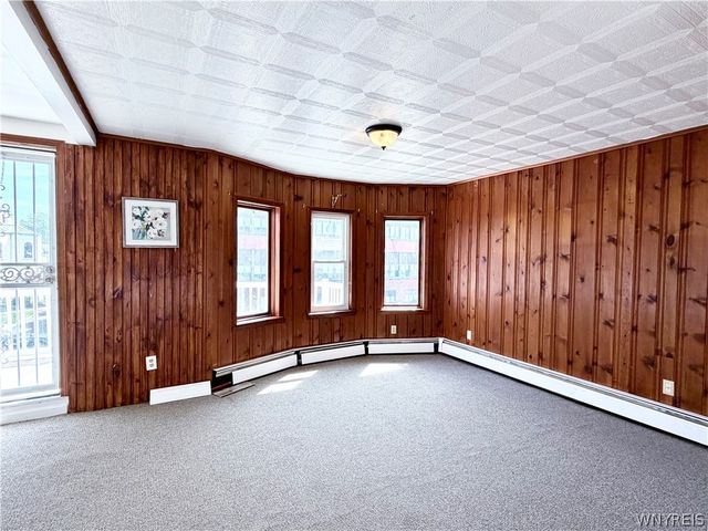 2761 South Park Avenue, Lackawanna, NY 14218