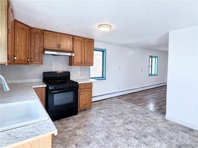 2761 South Park Avenue, Lackawanna, NY 14218