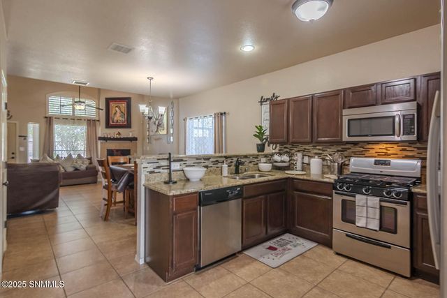 5606 Ireland Drive, Sunland Park, NM 88008