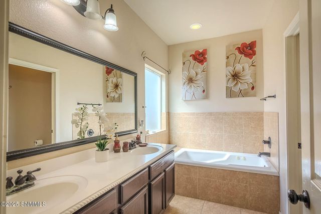 5606 Ireland Drive, Sunland Park, NM 88008