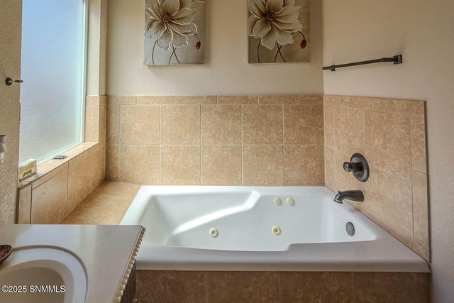 5606 Ireland Drive, Sunland Park, NM 88008