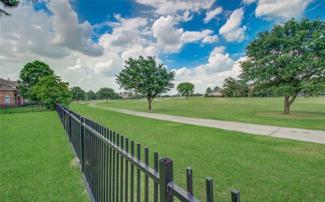 10906 Castle Peak Drive, Houston, TX 77095