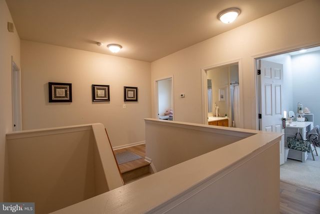 104 E STRATHMORE WAY E, Martinsburg, WV 25403