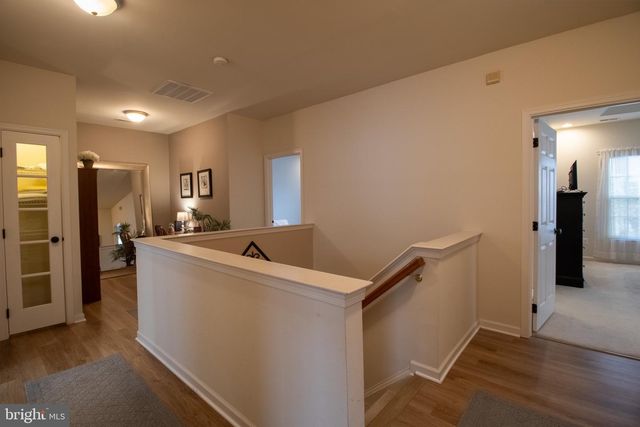 104 E STRATHMORE WAY E, Martinsburg, WV 25403