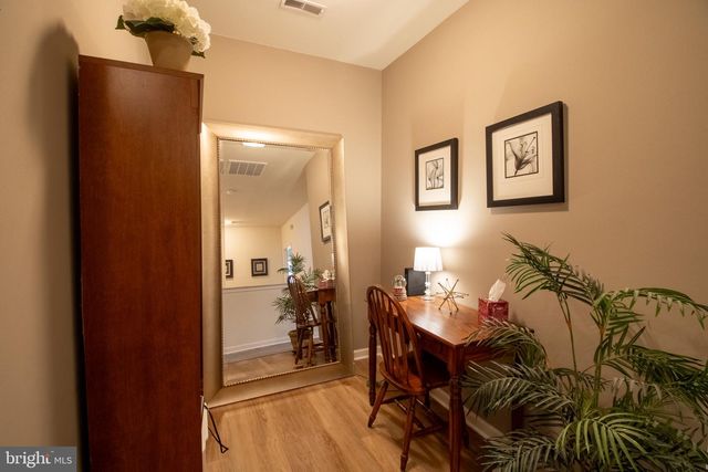104 E STRATHMORE WAY E, Martinsburg, WV 25403