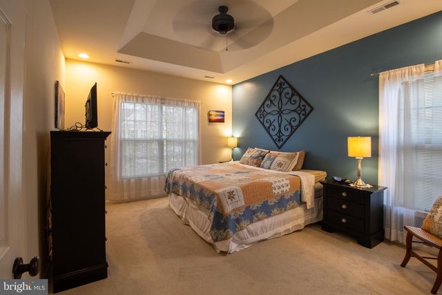 104 E STRATHMORE WAY E, Martinsburg, WV 25403