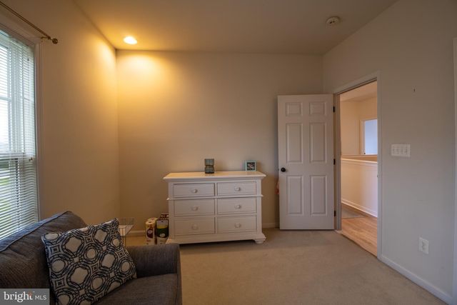 104 E STRATHMORE WAY E, Martinsburg, WV 25403