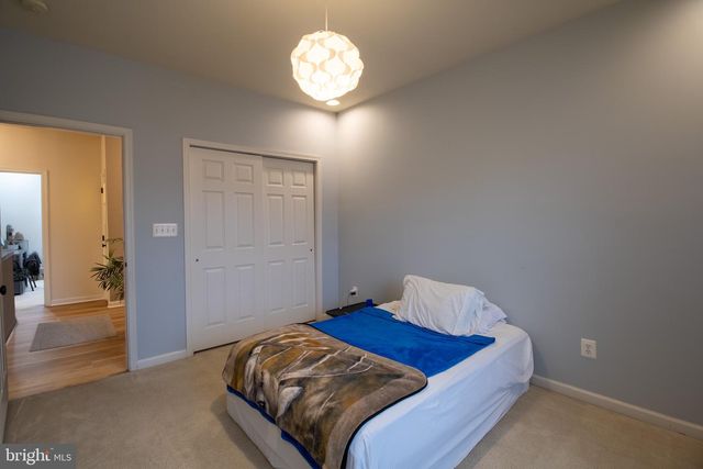 104 E STRATHMORE WAY E, Martinsburg, WV 25403