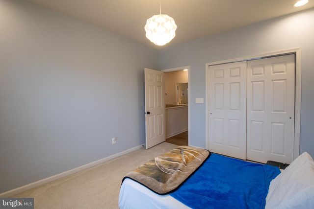 104 E STRATHMORE WAY E, Martinsburg, WV 25403
