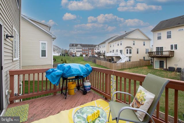 104 E STRATHMORE WAY E, Martinsburg, WV 25403