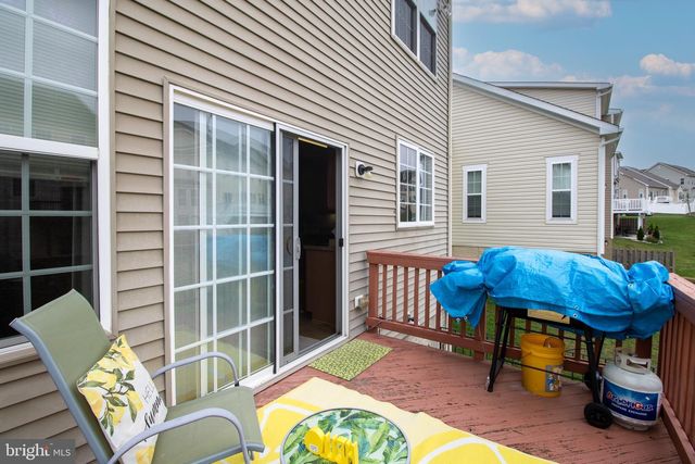 104 E STRATHMORE WAY E, Martinsburg, WV 25403
