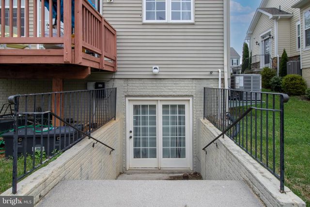 104 E STRATHMORE WAY E, Martinsburg, WV 25403