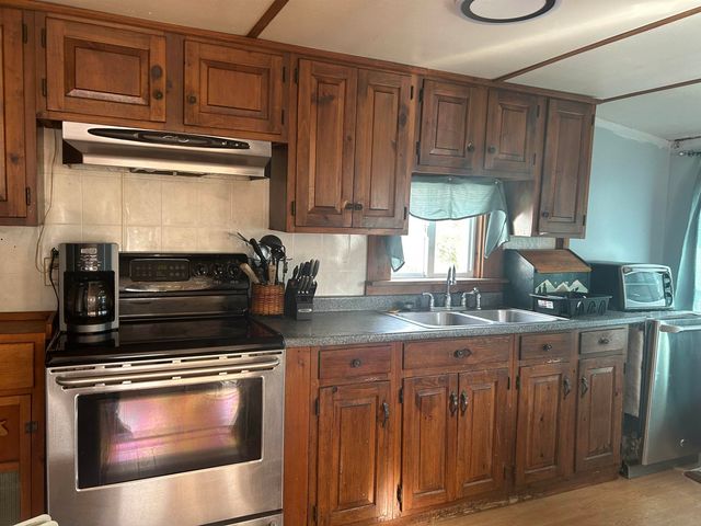11 Aspen Circle, Kittery, ME 03904