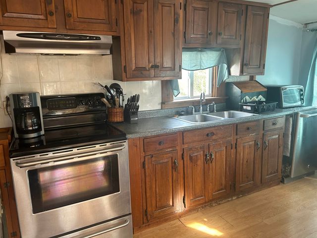 11 Aspen Circle, Kittery, ME 03904