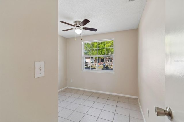 8804 BRIAR HOLLOW COURT, Tampa, FL 33634