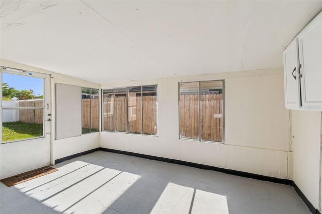 8804 BRIAR HOLLOW COURT, Tampa, FL 33634