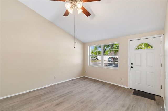 8804 BRIAR HOLLOW COURT, Tampa, FL 33634