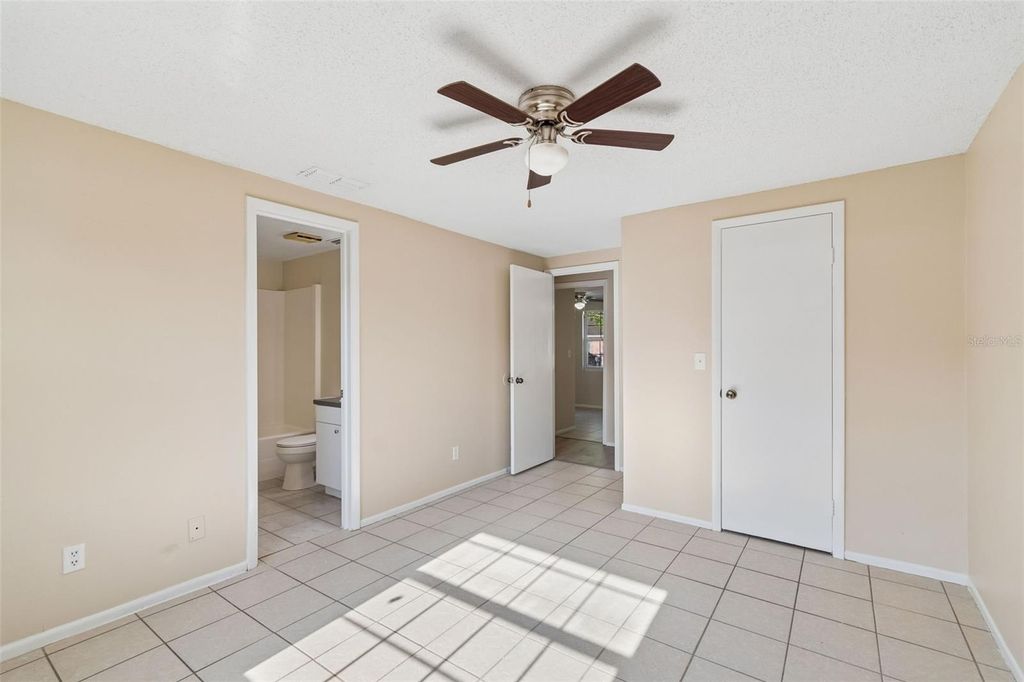 Image 15 of property listing at 8804 BRIAR HOLLOW COURT, Tampa, FL 33634
