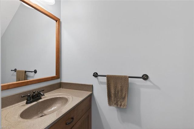 2213 Welbeck LN, Virginia Beach, VA 23456