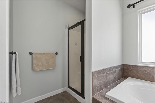 2213 Welbeck LN, Virginia Beach, VA 23456