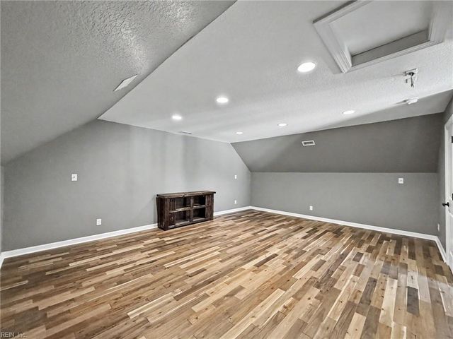 2213 Welbeck LN, Virginia Beach, VA 23456