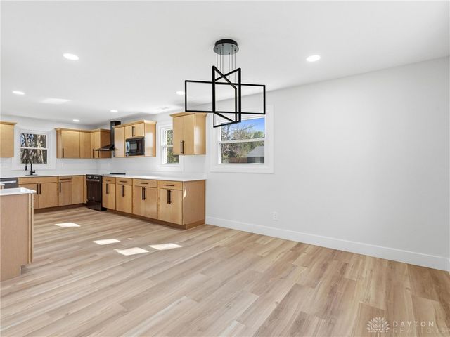 801 Southford Avenue, Dayton, OH 45429