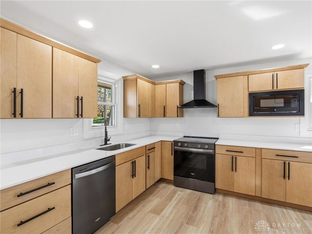 801 Southford Avenue, Dayton, OH 45429