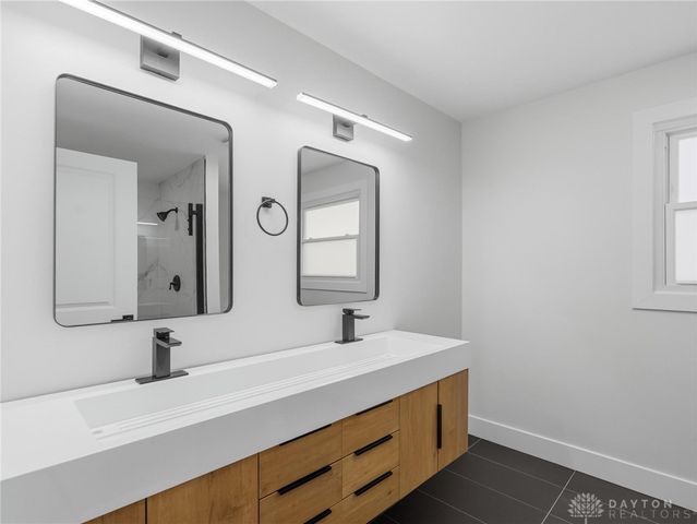 801 Southford Avenue, Dayton, OH 45429