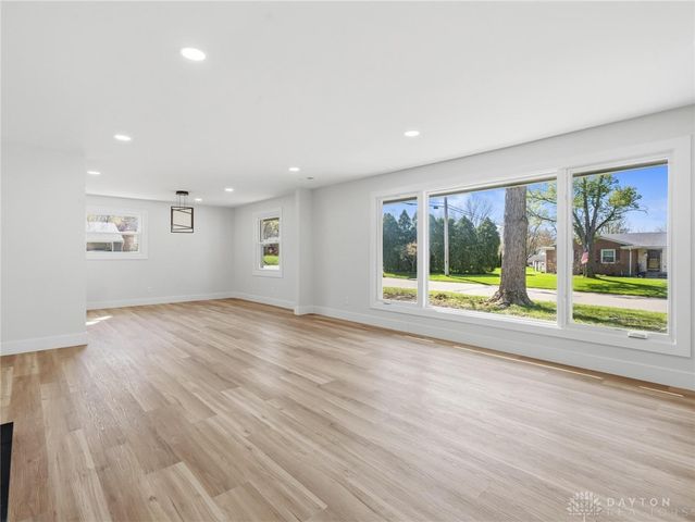 801 Southford Avenue, Dayton, OH 45429