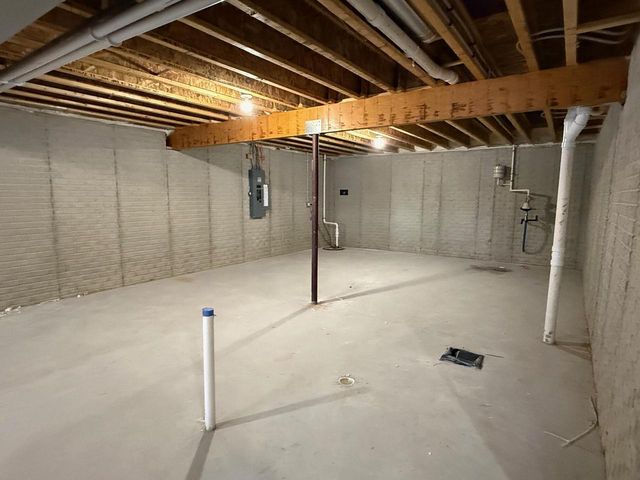 N162W21870 Poppy ROAD, Jackson, WI 53037