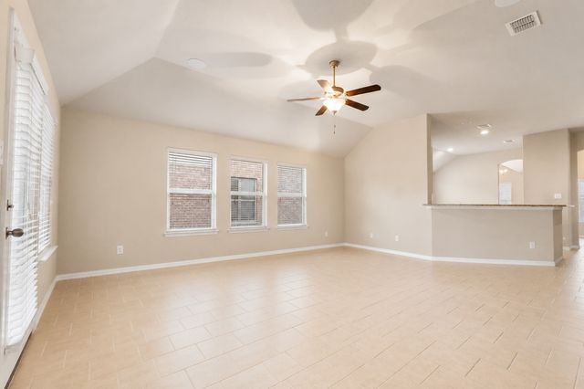 620 Swift Current Drive, Crowley, TX 76036