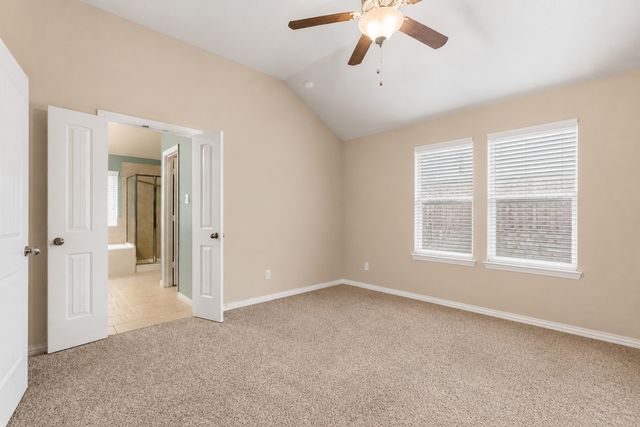 620 Swift Current Drive, Crowley, TX 76036