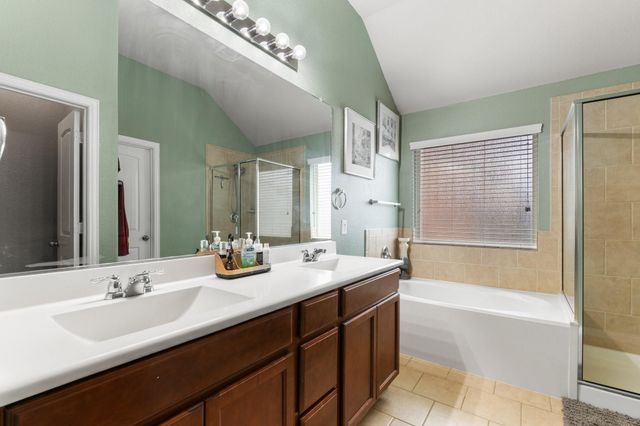 620 Swift Current Drive, Crowley, TX 76036