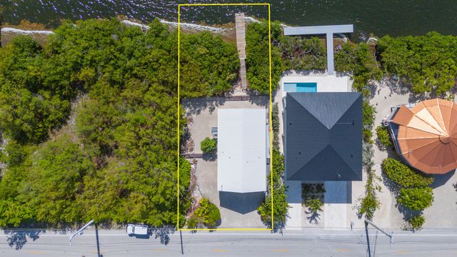 W 681 Indies Drive, Ramrod Key, FL 33042