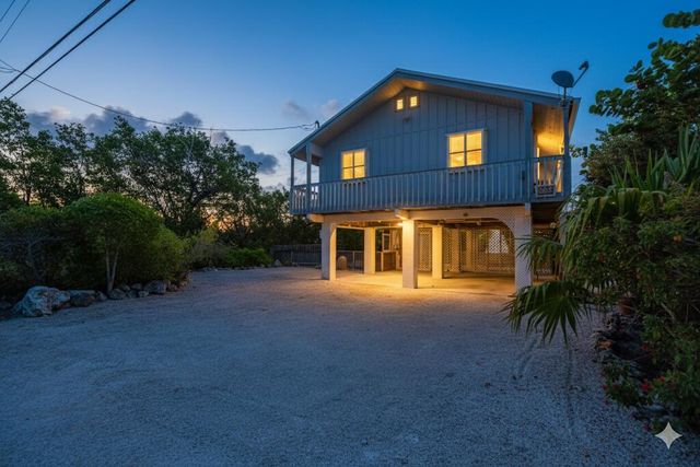 W 681 Indies Drive, Ramrod Key, FL 33042