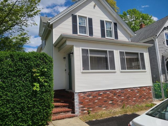 114 Rounds St, New Bedford, MA 02740