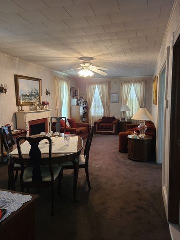 114 Rounds St, New Bedford, MA 02740