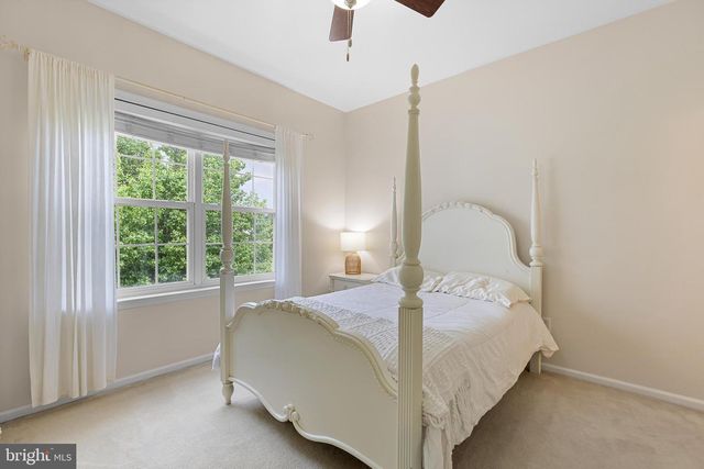 204 PILOT CT, Newark, DE 19702