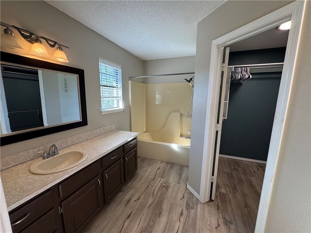 9400 Darlington Circle, Fort Smith, AR 72908