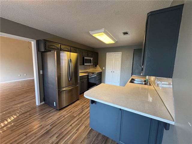 9400 Darlington Circle, Fort Smith, AR 72908