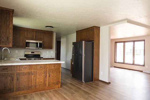 2564 LANDLER STREET, Green Bay, WI 54313