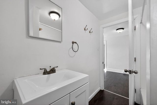 43 W CENTRAL AVE, Paoli, PA 19301