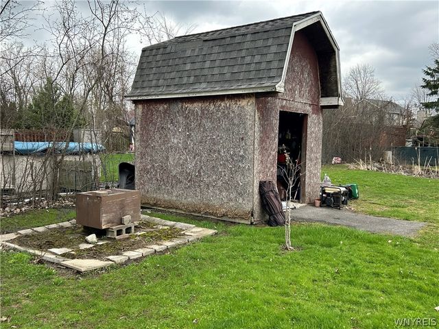 535 Ayer Road, Amherst, NY 14221