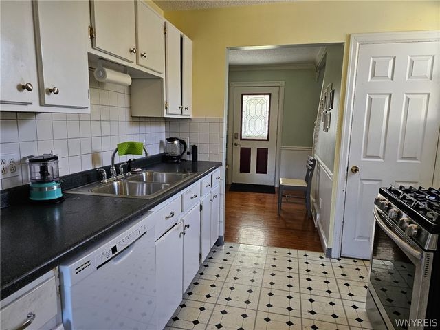 535 Ayer Road, Amherst, NY 14221