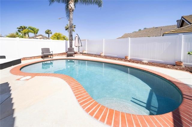 31593 Calle Los Padres, Temecula, CA 92592