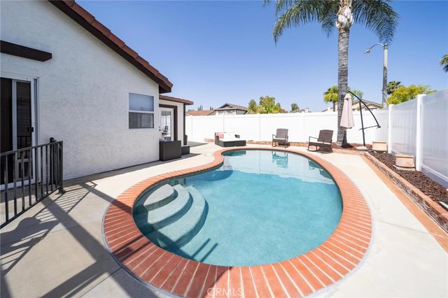 31593 Calle Los Padres, Temecula, CA 92592