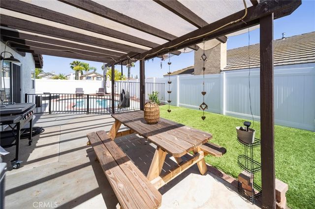 31593 Calle Los Padres, Temecula, CA 92592