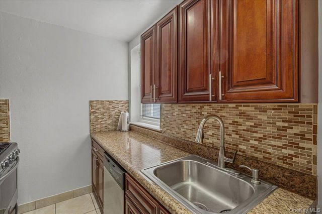 2107 Wallace Ave Wallace 6A, Bronx, NY 10462