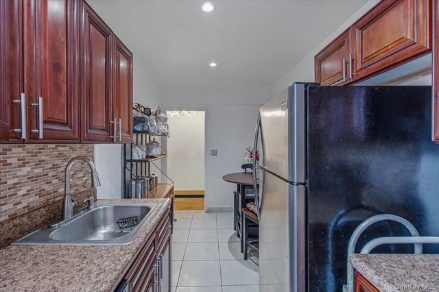 2107 Wallace Ave Wallace 6A, Bronx, NY 10462