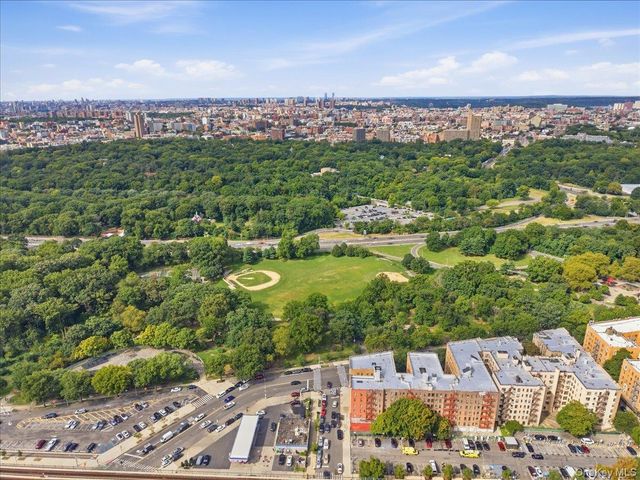 2107 Wallace Ave Wallace 6A, Bronx, NY 10462